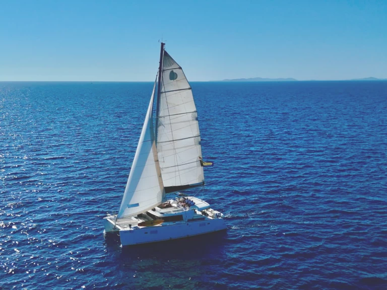 Catamaran à louer à Sibenik au meilleur prix