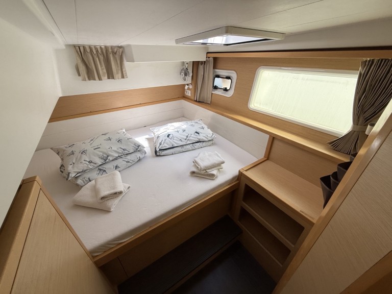 Location à Lávrio - Lagoon Lagoon 39 sur SamBoat