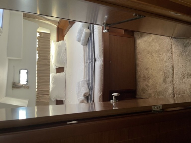 Louer Catamaran avec ou sans skipper Lagoon à Álimos