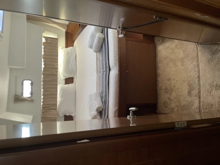 Louer Catamaran avec ou sans skipper Lagoon à Álimos