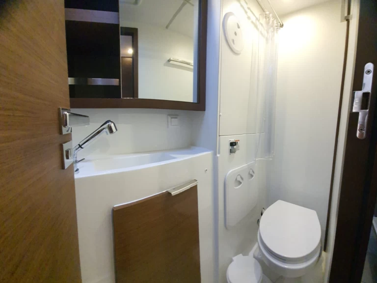 Location bateau Olbia pas cher Lagoon 40