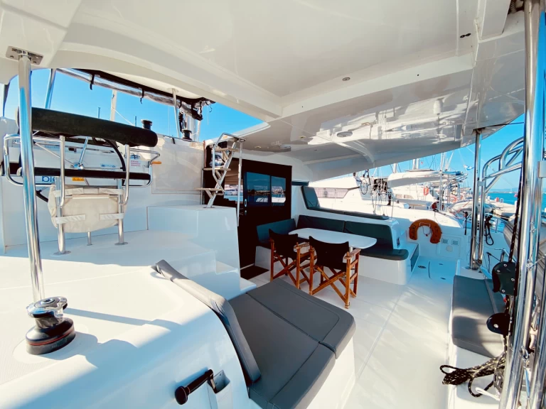 Location bateau Lefkáda pas cher Lagoon 42