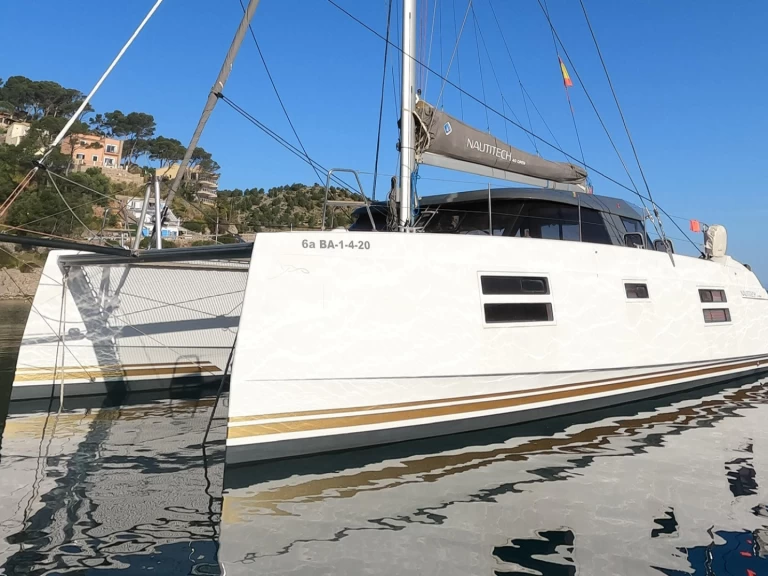 Catamaran à louer à Pula au meilleur prix