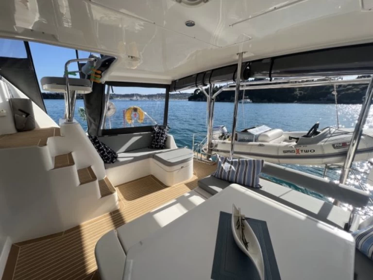 Louer Catamaran avec ou sans skipper Leopard à Corfou