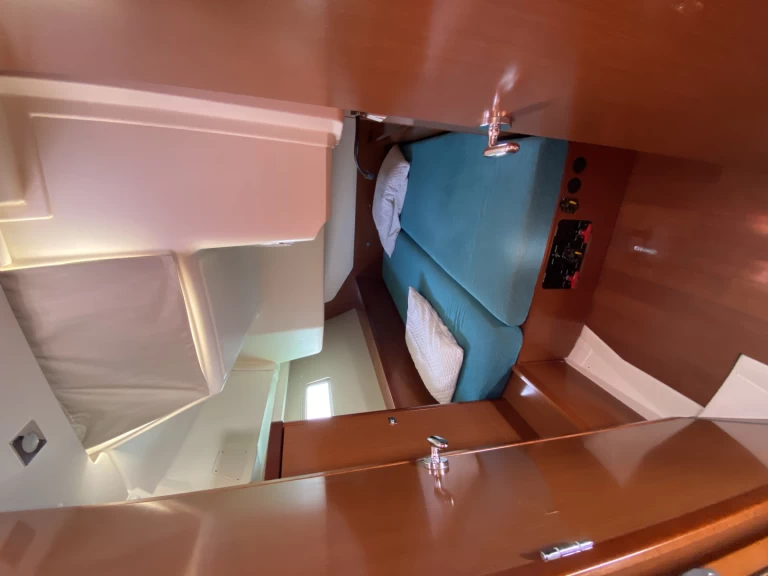 Louer Voilier avec ou sans skipper Bénéteau à La Spezia