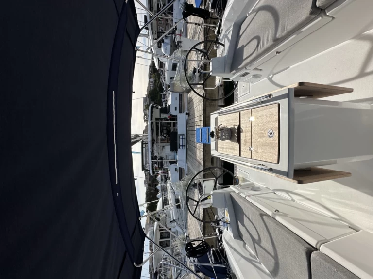 Location à Cugnana Verde - Bénéteau Oceanis 40.1 sur SamBoat