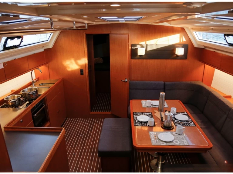 Louez un Bavaria Cruiser 46 à Olbia