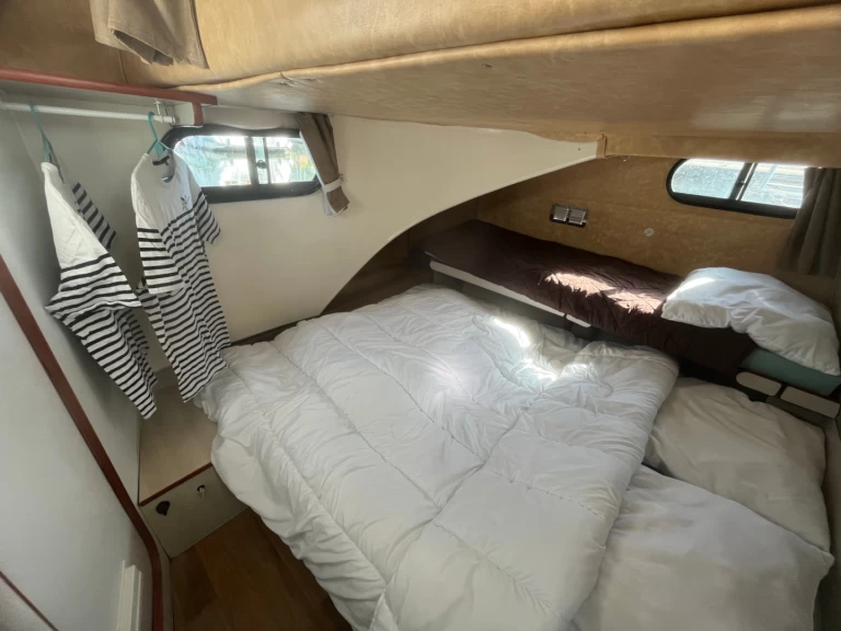 Location bateau Sablé-sur-Sarthe pas cher Comfort Family 6-9 people