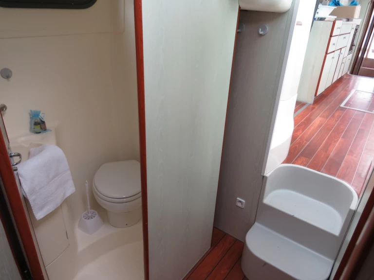 Location bateau Nicols Yacht Confort Groupe 8-10 p. à Grez-Neuville sur Samboat