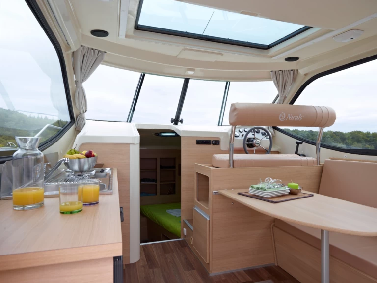 Location bateau Sablé-sur-Sarthe pas cher Confort Couple 2-4 p.