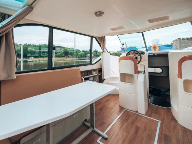 Nicols Yacht Confort Family 4-7 p. a louer à Sablé-sur-Sarthe