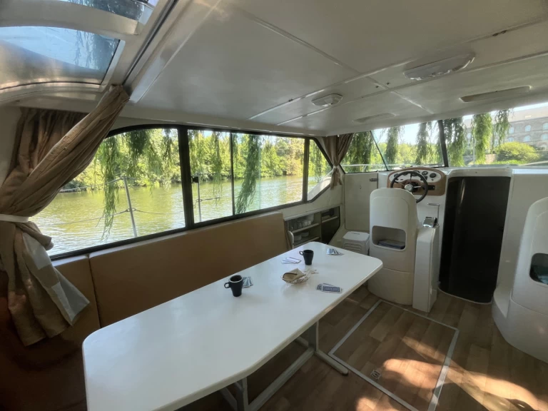 Louez un Nicols Yacht Confort Family 6-9 p. à Sablé-sur-Sarthe