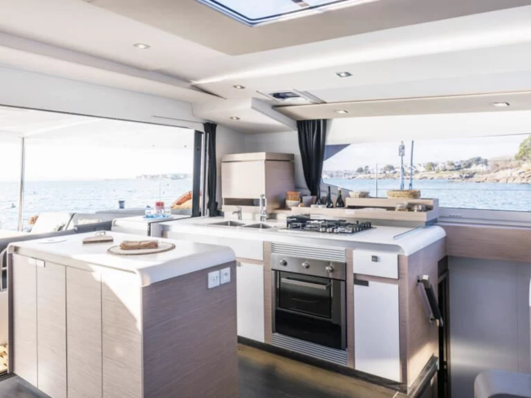 Louez un Fountaine Pajot Aura 51 à Porto-Vecchio