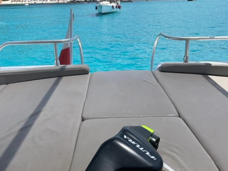 Location bateau  Mangusta 65 à Salerne sur Samboat