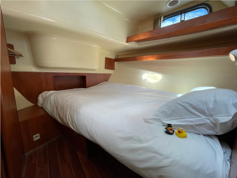 Louez un Nicols Yacht Confort Couple XL 2-4 p. à Grez-Neuville