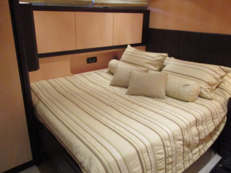 Location Yacht à Salerne -  Mangusta 72