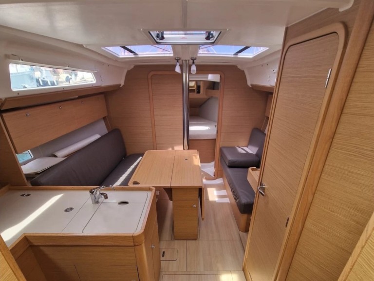 Location à Cagliari - Dufour Dufour 360  sur SamBoat