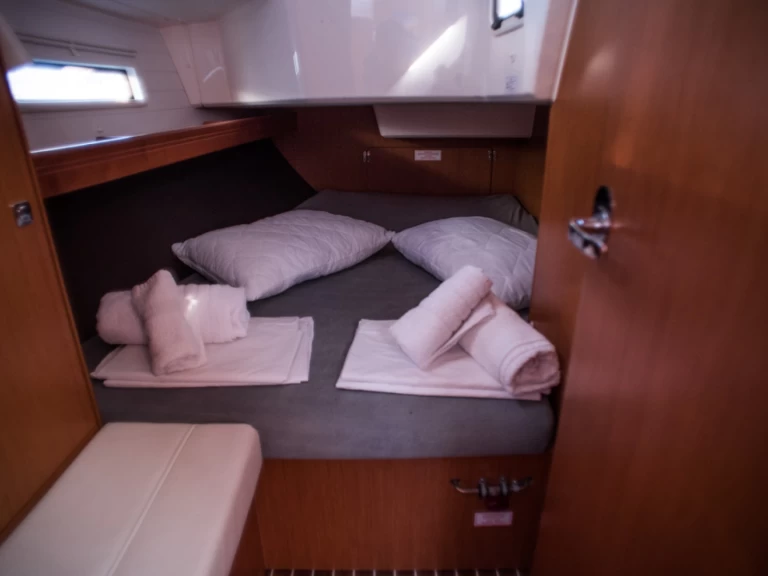 Location bateau Bavaria Cruiser 37 à Néa Péramos sur Samboat