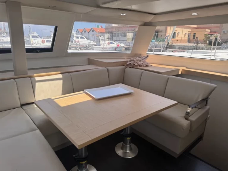 Fountaine Pajot Elba 45 a louer à Cagliari
