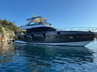 Location à Podstrana - Azimut Azimut 68 sur SamBoat