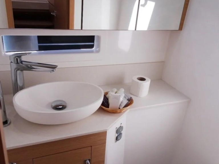 Location bateau Palerme pas cher Dufour 48 CAT