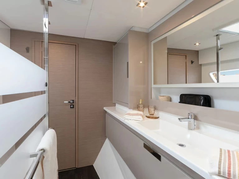 Louer Catamaran avec ou sans skipper Fountaine Pajot à Procida