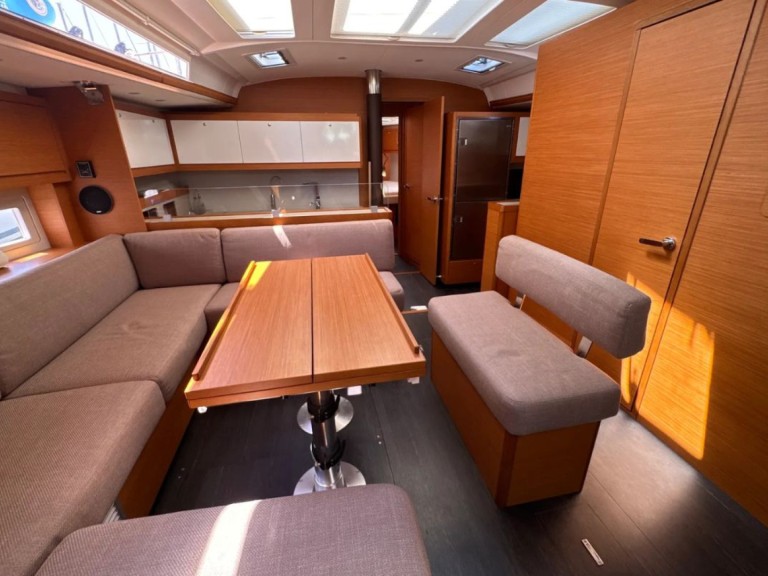 Location bateau Palerme pas cher Dufour 530