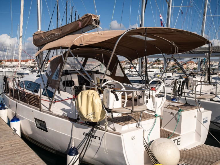 Location bateau Elan Impression 40.1 à Pirovac sur Samboat