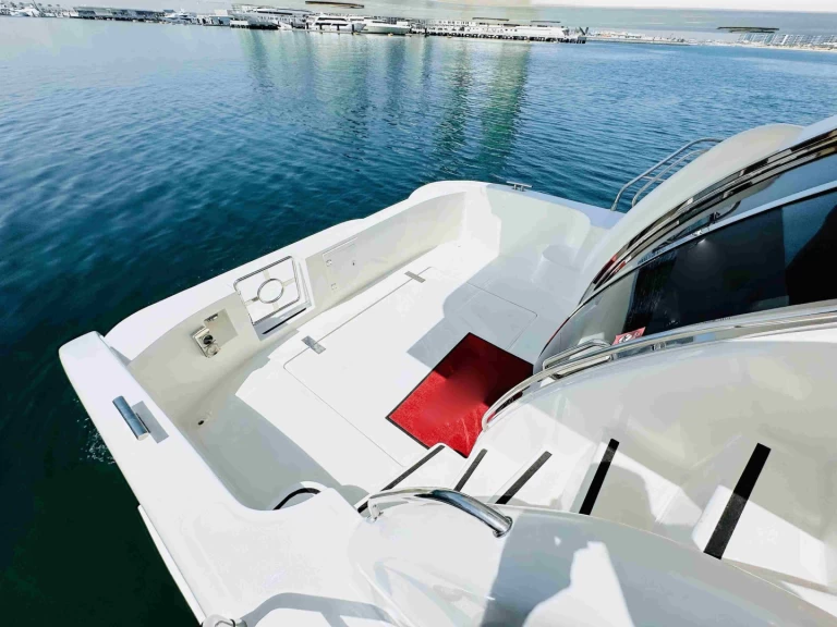 Louer Yacht avec ou sans skipper Al-Shali à Dubai Marina
