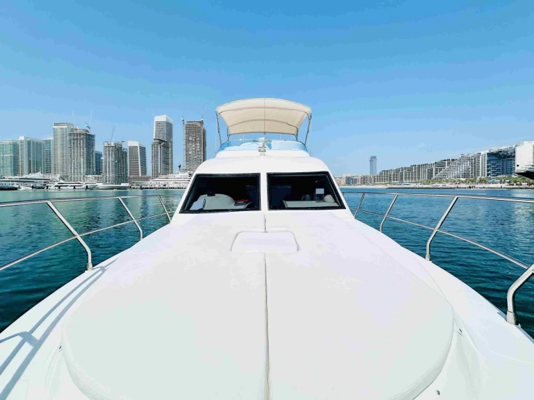 Yacht à louer à Dubai Marina au meilleur prix