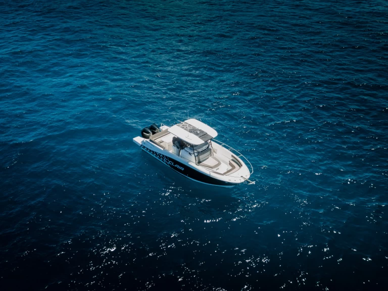 Location Bateau à moteur Jeanneau avec permis