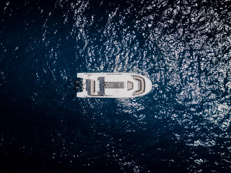 Bateau à moteur à louer à Le Gosier au meilleur prix