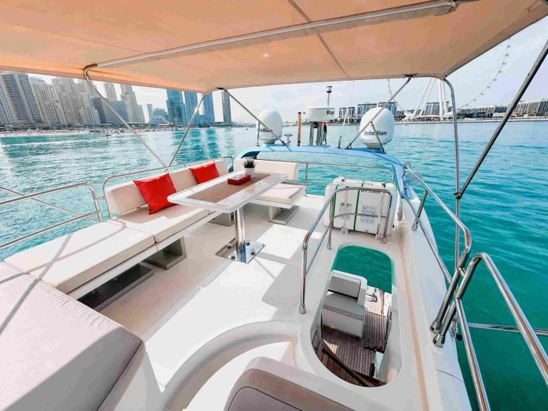 Azimut Azimut 50 a louer à Dubai Marina