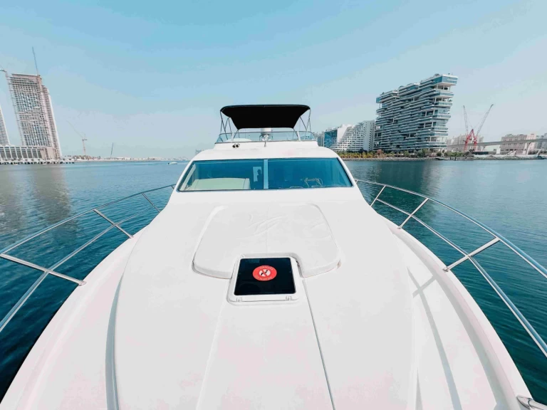 Yacht à louer à Dubai Marina au meilleur prix