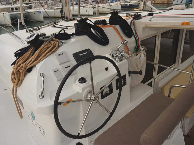 Location bateau Lagoon Lagoon 400 S2[G] à Gouviá sur Samboat