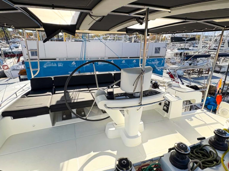 Location à Pirovac - Lagoon Lagoon 52 F sur SamBoat