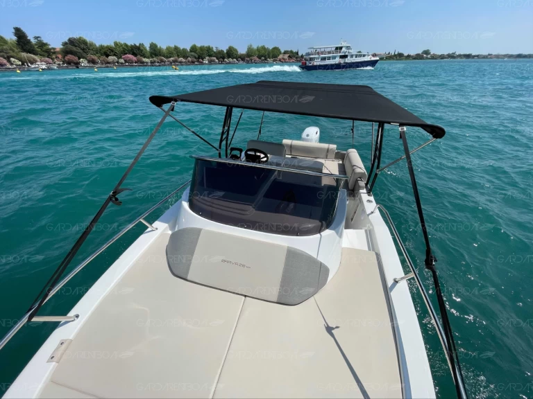 Louer Bateau à moteur avec ou sans skipper Mingolla à Sirmione