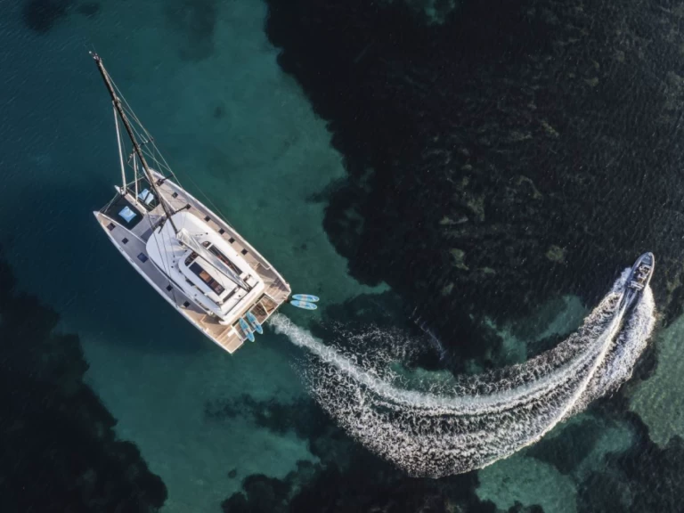 Location bateau Ajaccio pas cher Lagoon 77