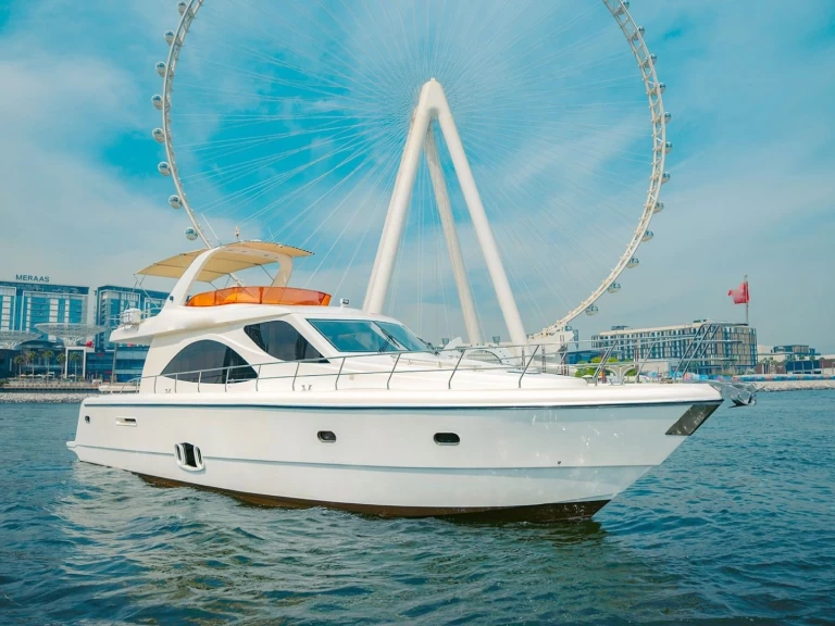 Location Yacht à Dubai Marina - DURETTI 70
