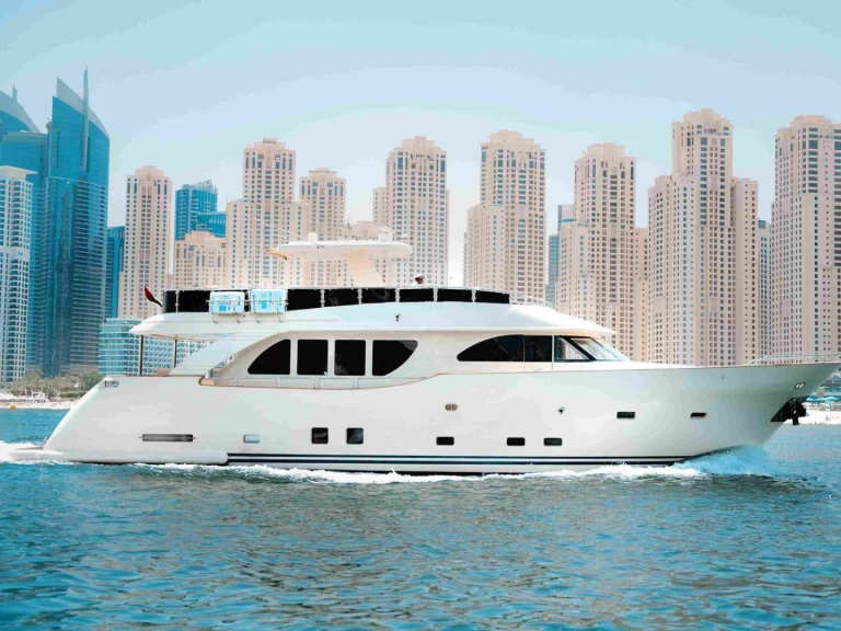 Location Yacht à Dubai Marina - CLASSICO 80