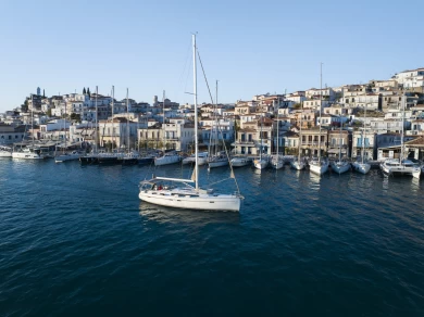 Bareboat Rental Sailboat Bavaria with a boat licence