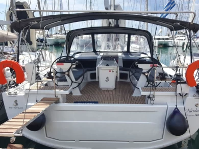 Bénéteau Oceanis 51.1 in Mykonos (Île) on SamBoat