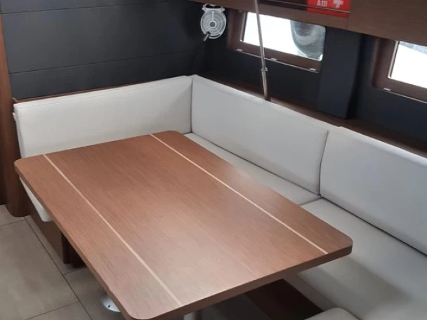 Location bateau Álimos pas cher Oceanis 51.1