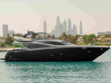 Bootverhuur Dubai Marina goedkoop Yacht 82