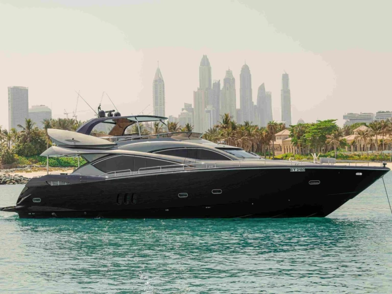Location Yacht à Dubai Marina - Sunseeker Yacht 82
