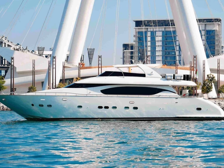Location Yacht à Dubai Marina - Maiora 92