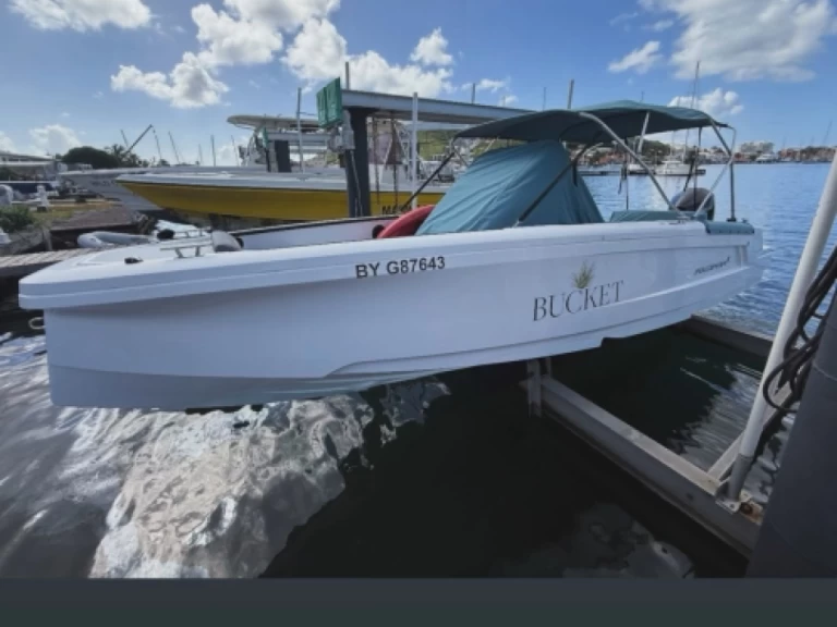 Axopar 22 a louer à Gustavia