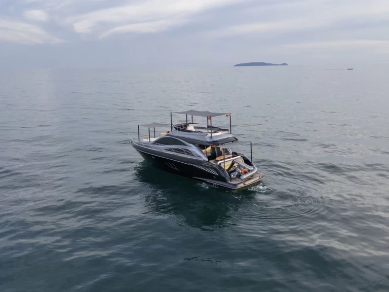 Louer Yacht avec ou sans skipper Azimut à Phuket (Ville)