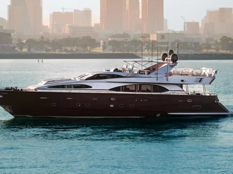 Location bateau Azimut Azimut 100  à Dubai Marina sur Samboat