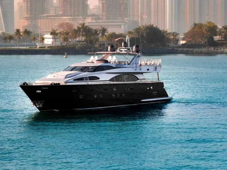 Louer Yacht avec ou sans skipper Azimut à Dubai Marina